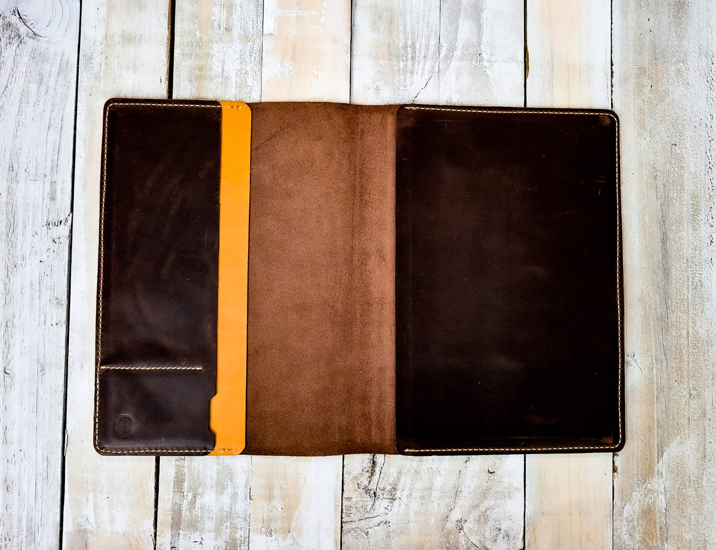 The Anglesea: A4 Slim Cover