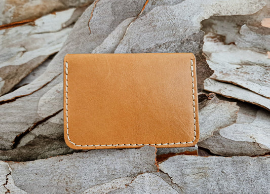 Minimalist: 4 Pocket: Saddle Tan