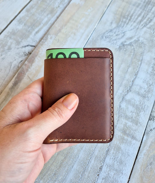 Billfold Wallet: Tan Pull-up